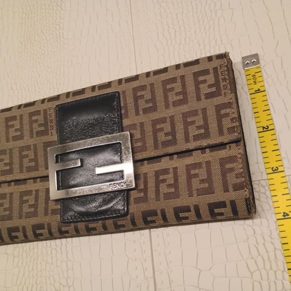 💋Fendi Zucca Canvas Continental Wallet Pre-loved - Picture 7 of 11